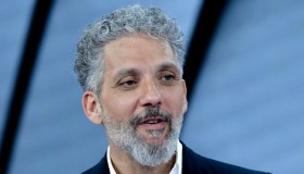 “Sono orgoglioso”. Beppe Fiorello replica alle critiche dopo il Palermo Pride 2022