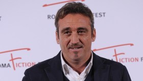 Chi è Carmine Elia, il regista di “Mare Fuori” coinvolto in un grave incidente