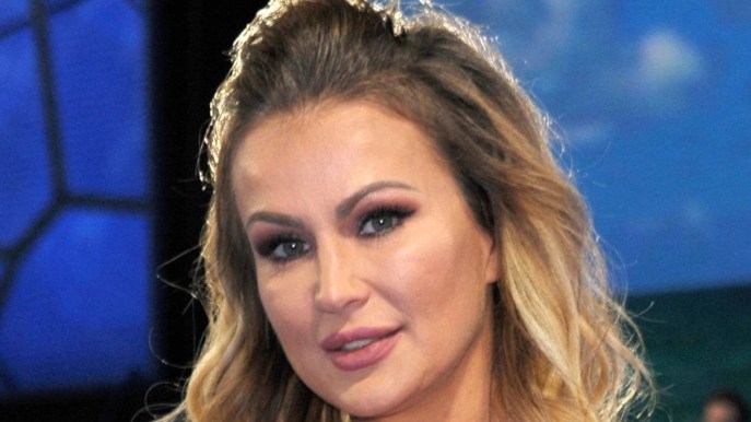 “Ho ricominciato a camminare”. Eva Henger dopo l’incidente: chi l’ha sostenuta