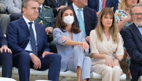 Letizia di Spagna, il completo di lino in dettaglio