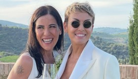 Francesca Pascale e Paola Turci, il look delle nozze: le curiosità sugli abiti da sposa