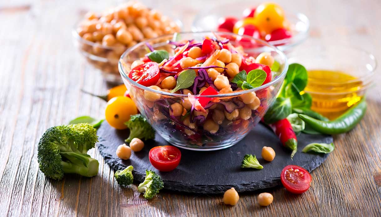 Una dieta ricca di acqua biologica ti aiuta a perdere i chili di troppo