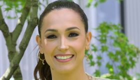 “Help ho un dubbio”, Caterina Balivo punta ancora sul nero, ma in rosso è irresistibile