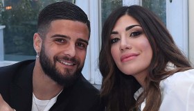 Lorenzo Insigne papà, Jenny Darone è incinta: la dedica più bella (in campo)