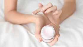 Siliconi nei cosmetici: perché si usano e come evitarli