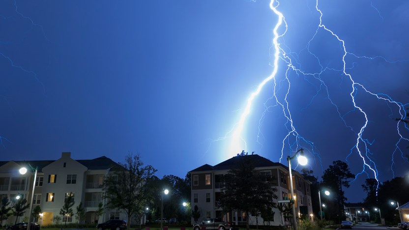 Morte Alberto Balocco, come proteggersi dai fulmini. I consigli degli esperti
