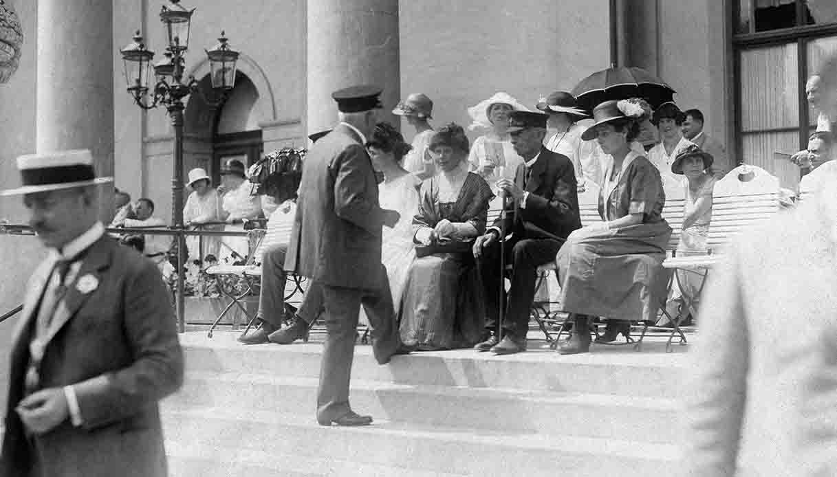 Carl Benz insieme alla sua famiglia