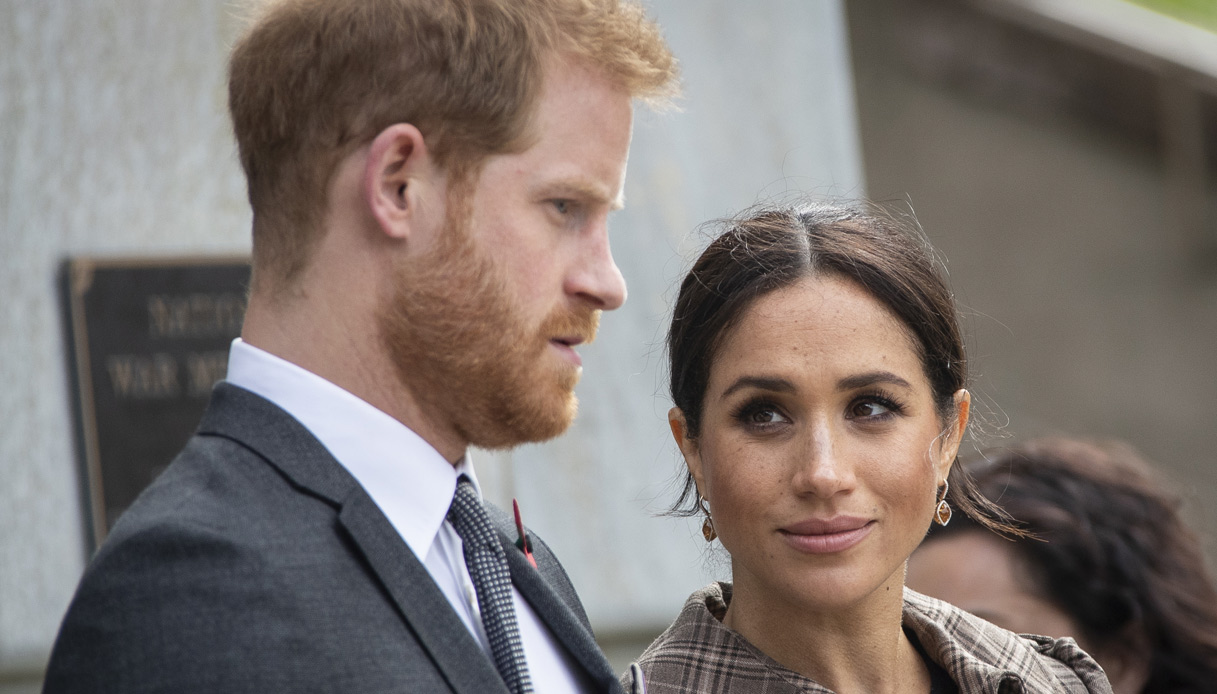 Meghan Markle e Harry sotto attacco e in crisi: spariscono
