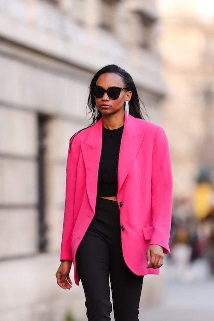 Fucsia in autunno: idee di look e di stile