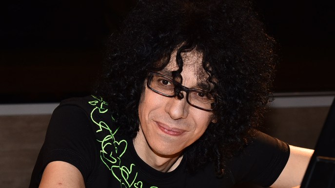 Giovanni Allevi: “Mi tremano le mani”. La sua battaglia continua