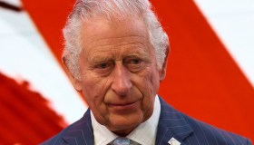 Le abitudini di Re Carlo III: lavora fino a mezzanotte e non pranza mai