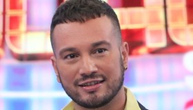 “Tale e Quale Show”,  l’ex “Amici” straccia tutti ed emoziona: la dedica alla mamma
