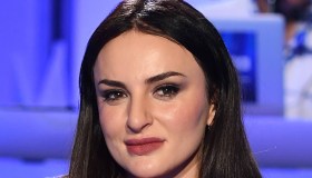 “Amici 2022”, la classe prende forma: Arisa si commuove e la Celentano non risparmia le critiche