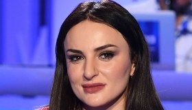 Arisa, la lunga assenza, il silenzio, l’intervento. Il mistero su come sta davvero