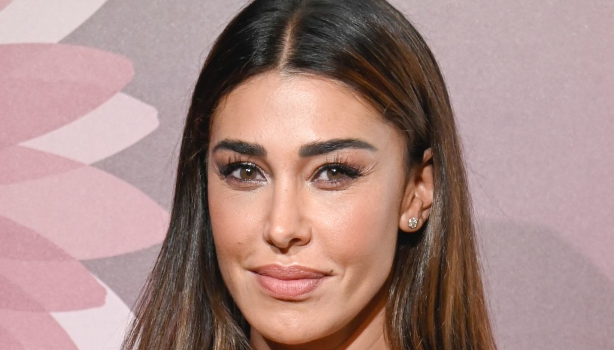 Belen su Instagram: “La psicologia del coraggio”. Il post misterioso sul passato