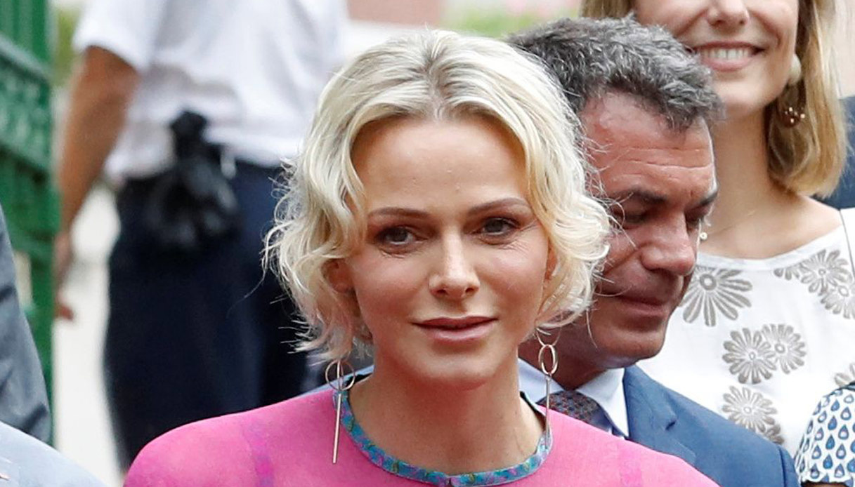 Charlene di Monaco torna in pubblico, Alberto sempre più tormentato
