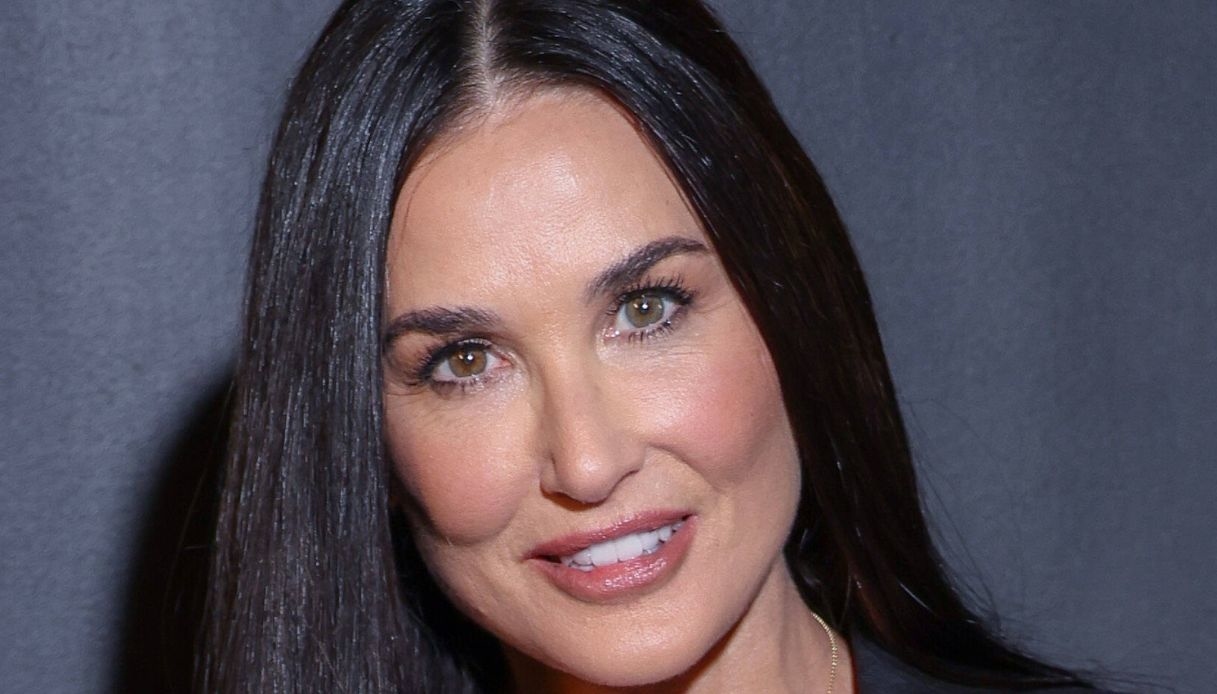 “Ultimi giorni d’estate”. Demi Moore, la foto in bikini su Instagram lascia senza fiato