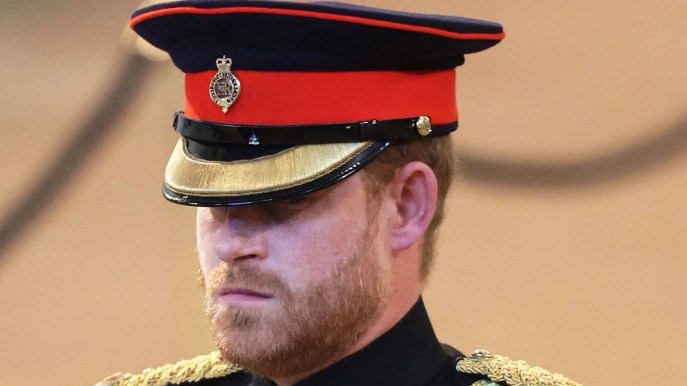 Harry avvisato troppo tardi: l’ultimo fatale dispetto di Carlo per liberarsi di lui