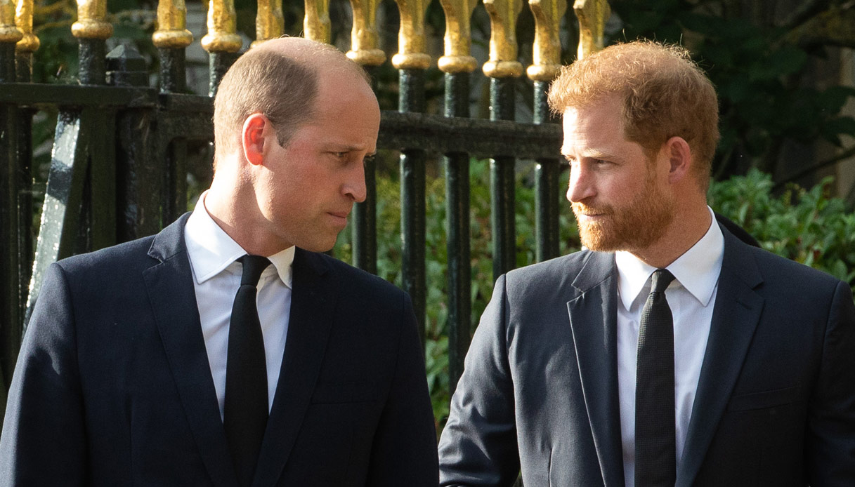 William e Harry imbarazzanti: il piano del Palazzo per evitare scenate ai funerali