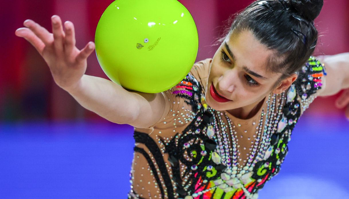 Sofia Raffaeli, il brivido dell’ultima presa vale Oro: la “Formica Atomica” nella storia