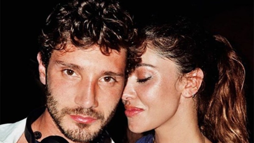 “Tanti auguri, vita”. De Martino, la dedica a Belen su Instagram (che è bella come non mai)