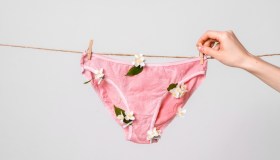 Vi spieghiamo cos’è il Vabbing, il nuovo trend di TikTok che fa discutere