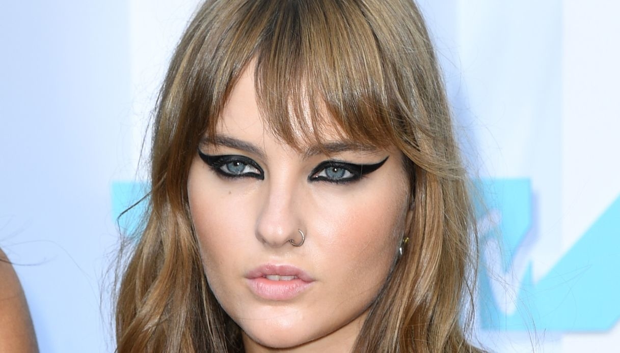 Victoria dei Måneskin: “Free the nipple”. La censura di MTV e le foto su Instagram