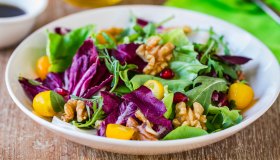 La dieta ovo-pesco-vegetale contro la tristezza di stagione