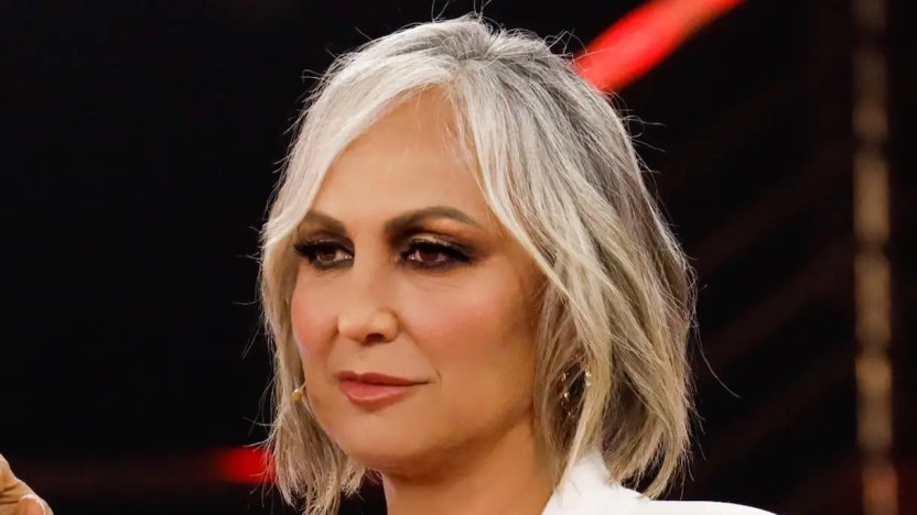 “Amici 22”, Mattia innamorato. Ma la Celentano non si lascia intenerire e lo sanziona