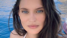 Bianca Balti su Instagram: il suo addio all’estate con l’ultimo bikini bianco