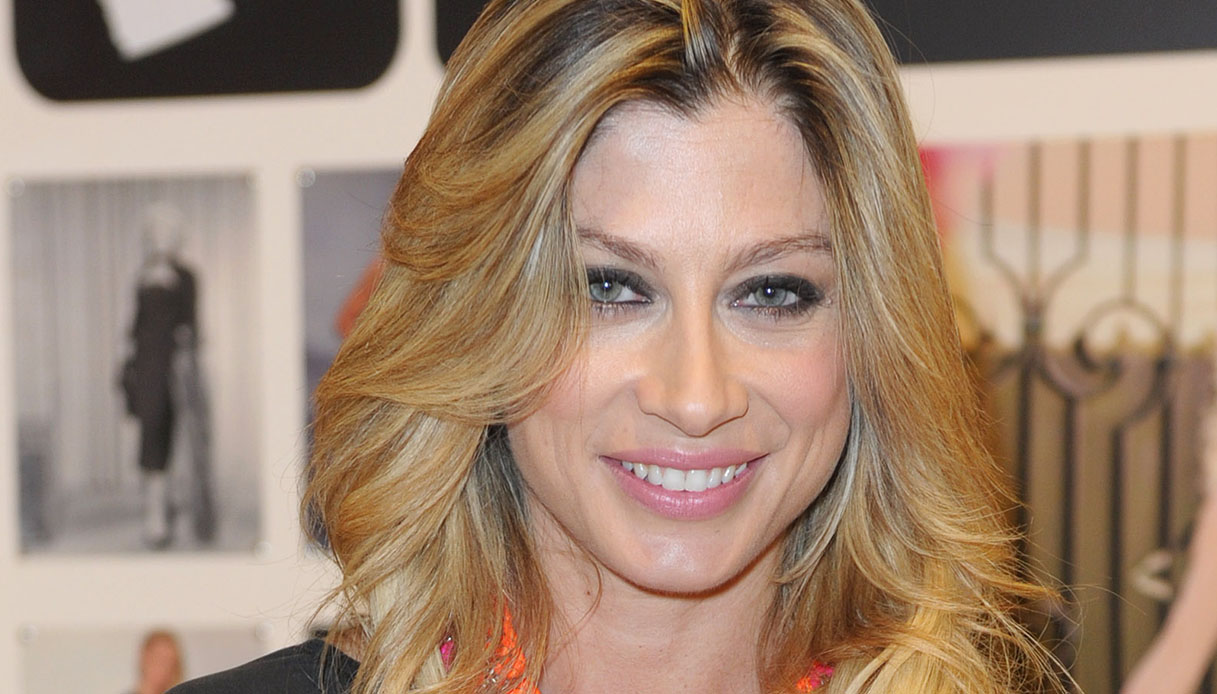 Maddalena Corvaglia in topless su Instagram: le foto per una “buona causa”