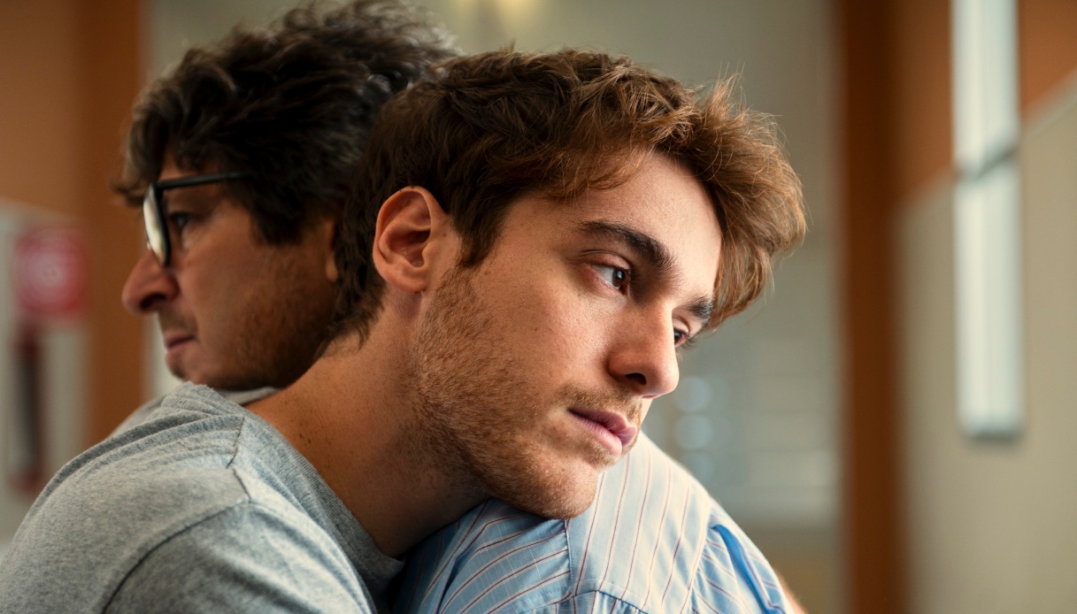 “Tutto chiede salvezza”, la serie che tutti dovrebbero vedere (soprattutto i genitori)