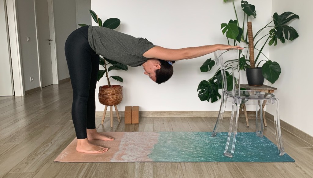 posizione yoga per cervicale