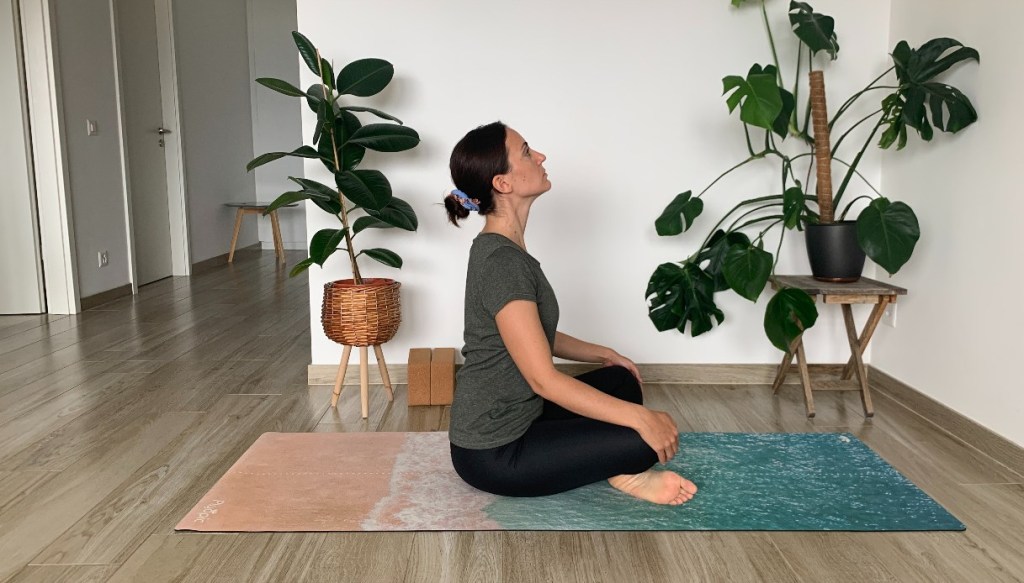 yoga per cervicale