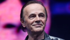 Malore per Dodi Battaglia dei Pooh a Bologna, show interrotto: le sue condizioni