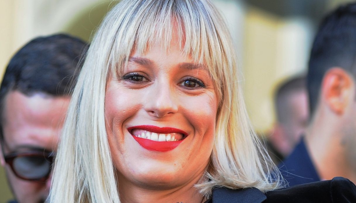 Federica Pellegrini, cambio look per la Divina: nuovo taglio e capelli sempre più biondi