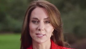 Kate Middleton sfodera il blazer rosso da 68 euro e affonda Harry