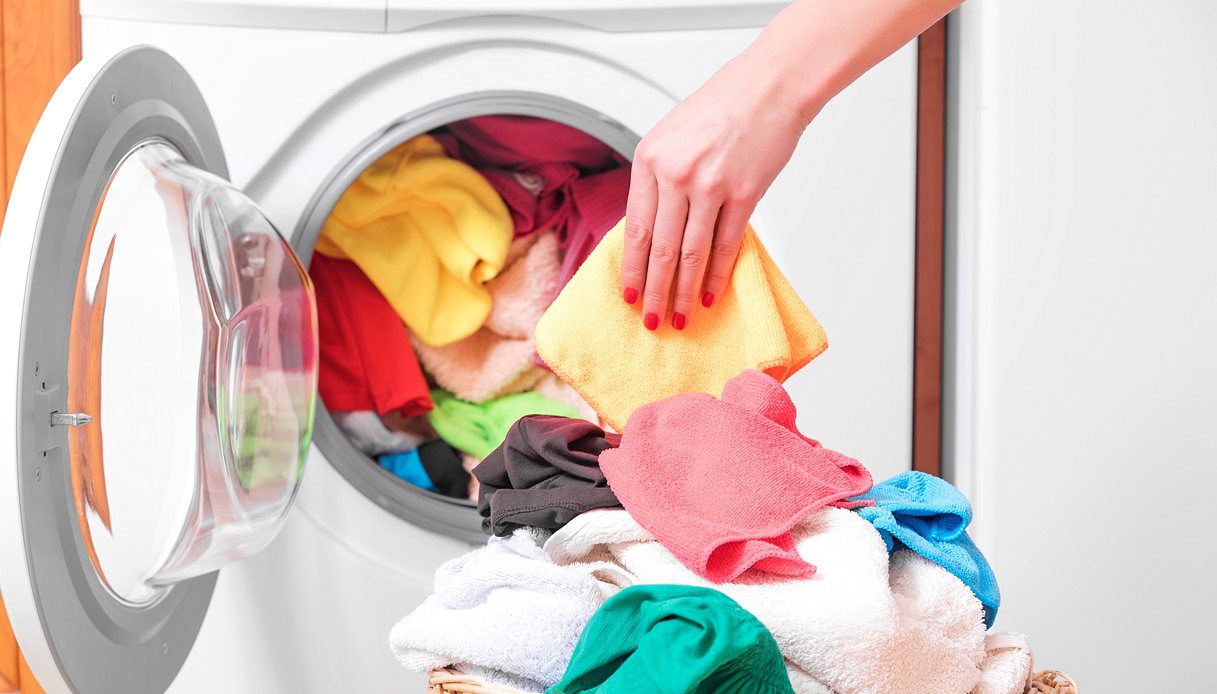 Lavatrice, il trucco dello spazzolino che ti facilita la vita