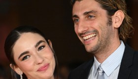 Matilda De Angelis e Pietro Castellitto, è amore: baci sul red carpet del Roma Film Fest