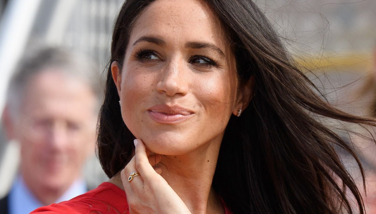 Meghan Markle, in copertina con gioielli da 8.750 euro