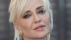 “Ballando con le stelle”, Paola Barale: top in tulle e lingerie a vista