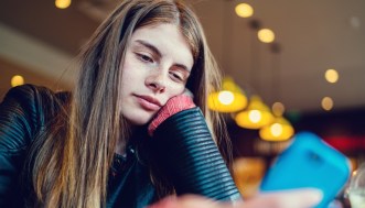 Non vi piacete mai nelle foto? Ci sono delle ragioni psicologiche ben precise