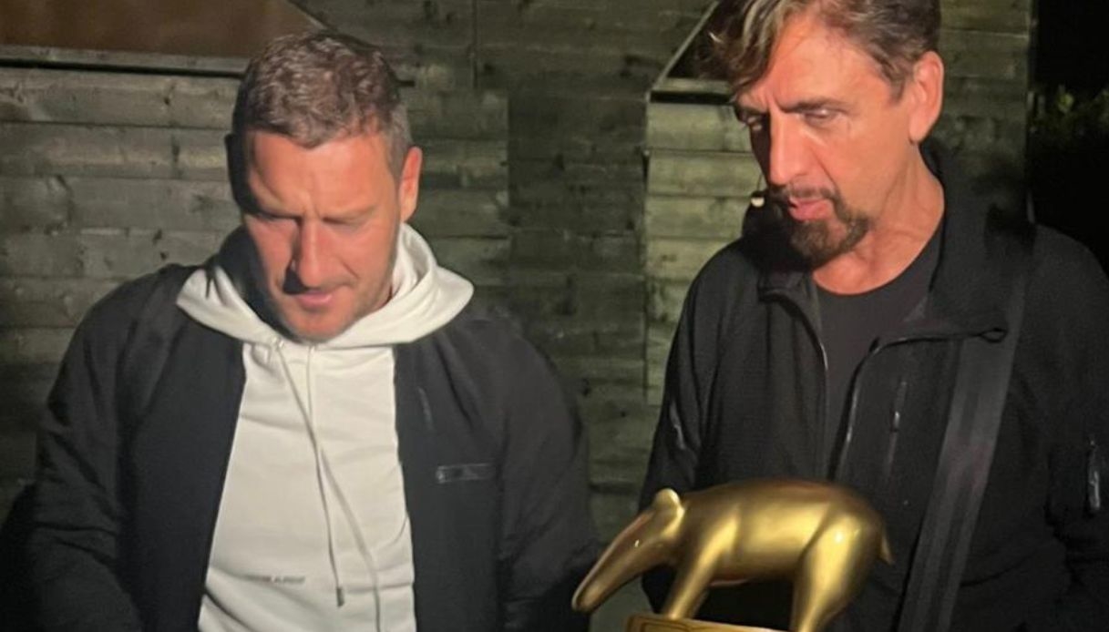 Francesco Totti e Staffelli