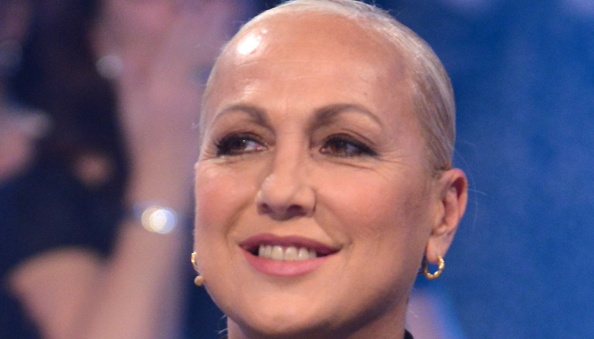“Amici 2022”, Alessandra Celentano massacra due ballerine (e il pubblico approva)