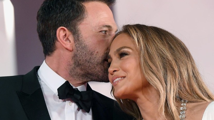 “La persona che mi rende più felice”, nessuna crisi tra J.Lo e Ben. Il video verità