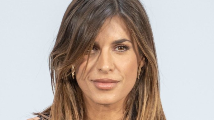 Elisabetta Canalis osa sempre di più su Instagram. Lo spacco proibitivo