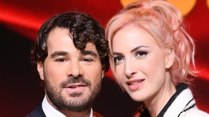 Ema Stokholma e Angelo Madonia a “Domenica In” è amore: primo bacio social