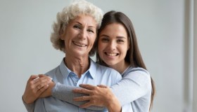 Nonne materne e nipoti, un legame speciale fatto di affinità e somiglianze