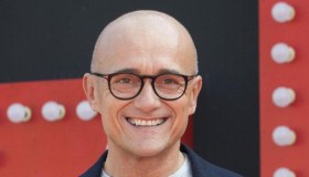 “GF Vip 7”, Alfonso Signorini corre ai ripari: si parla di nuovi ingressi