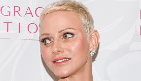 Charlene di Monaco al gala: diamante rosa inestimabile e forme sospette